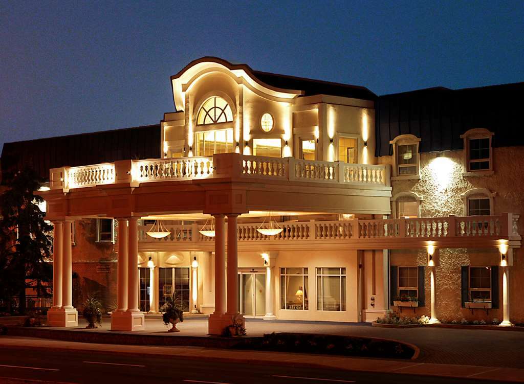 Chateau Louis Hotel & Conference Centre Edmonton Exterior foto